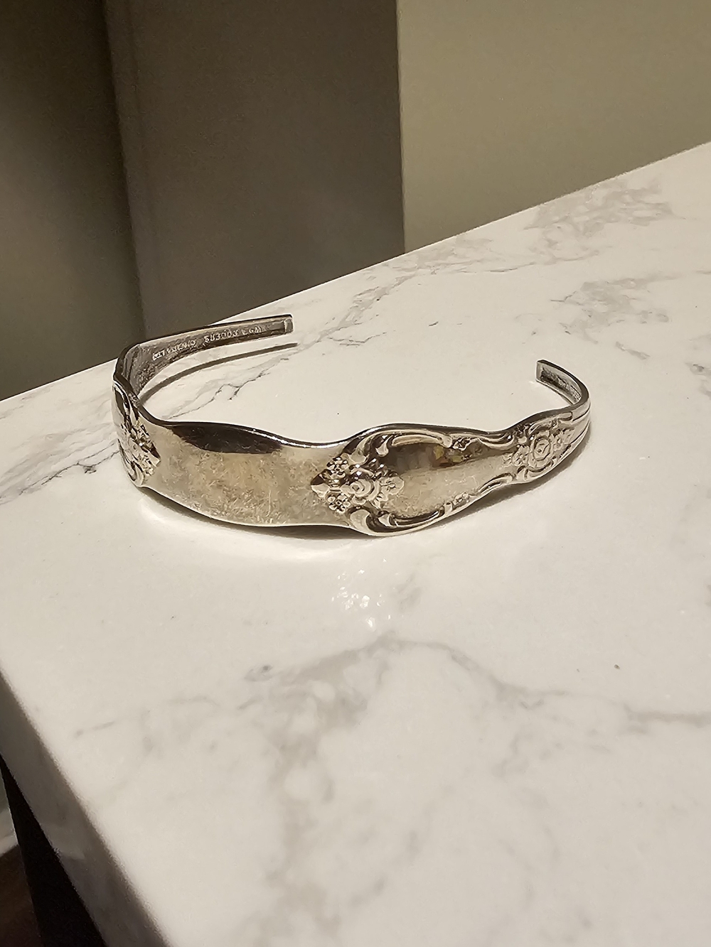 Oneida ,Vintage Silver Floral Cuff Bracelet